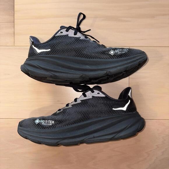 Hoka One One Clifton 9 GTX Women's Running Shoes Size 7 B Triple Black - Picture 3 of 9
